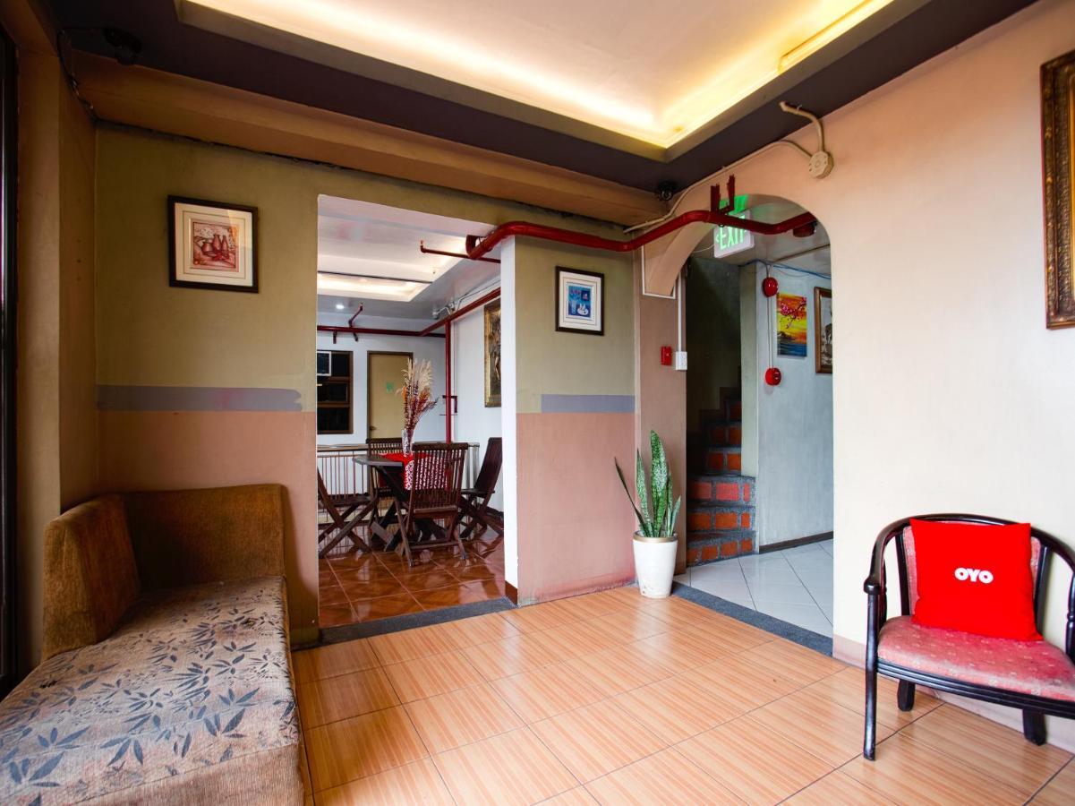 Oyo 802 Ka Farah'S Inn Антіполо Екстер'єр фото